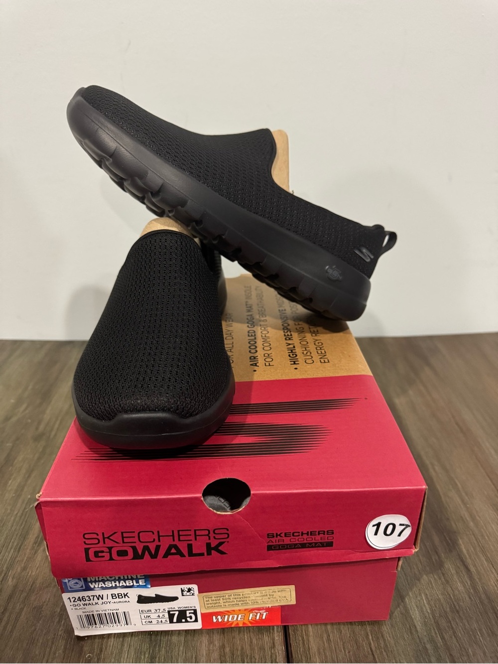 SKECHERS GO WALK JOY AURORA  WIDE FIT WOMEN SLIP ON SHOES